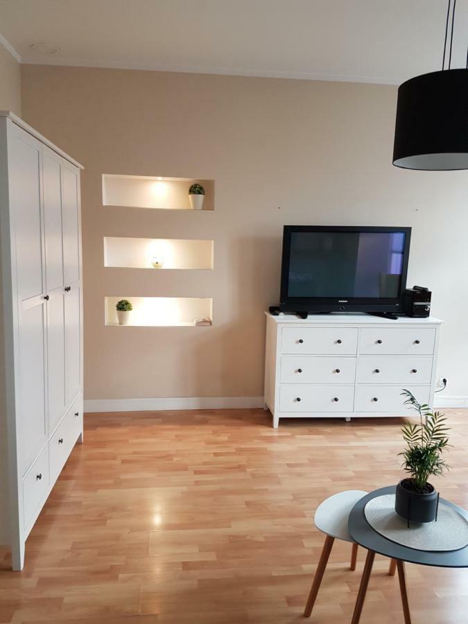 Apartamenty Lazurowy I Sloneczny Z Darmowym Parkingiem Strzezonym Jelenia Gora Dış mekan fotoğraf
