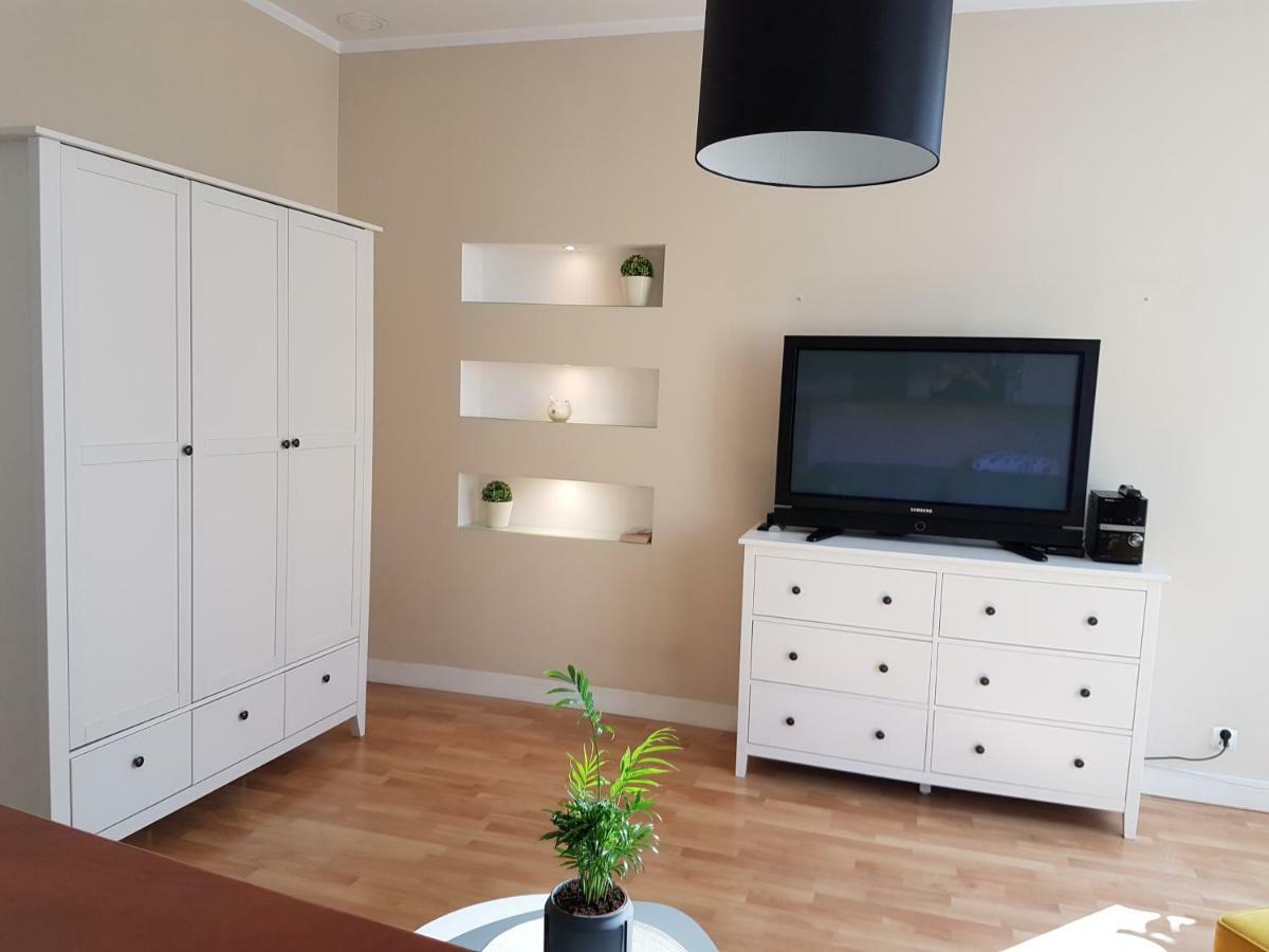 Apartamenty Lazurowy I Sloneczny Z Darmowym Parkingiem Strzezonym Jelenia Gora Dış mekan fotoğraf