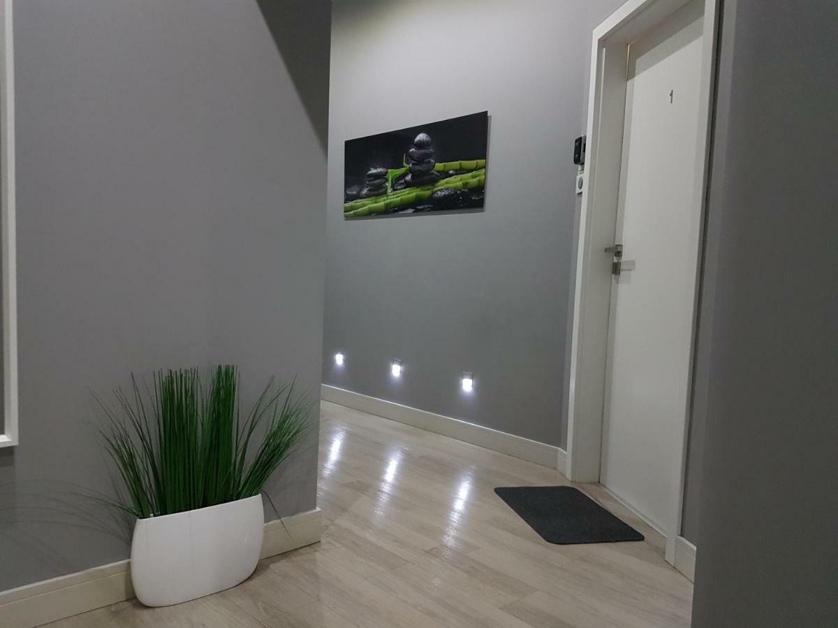Apartamenty Lazurowy I Sloneczny Z Darmowym Parkingiem Strzezonym Jelenia Gora Dış mekan fotoğraf